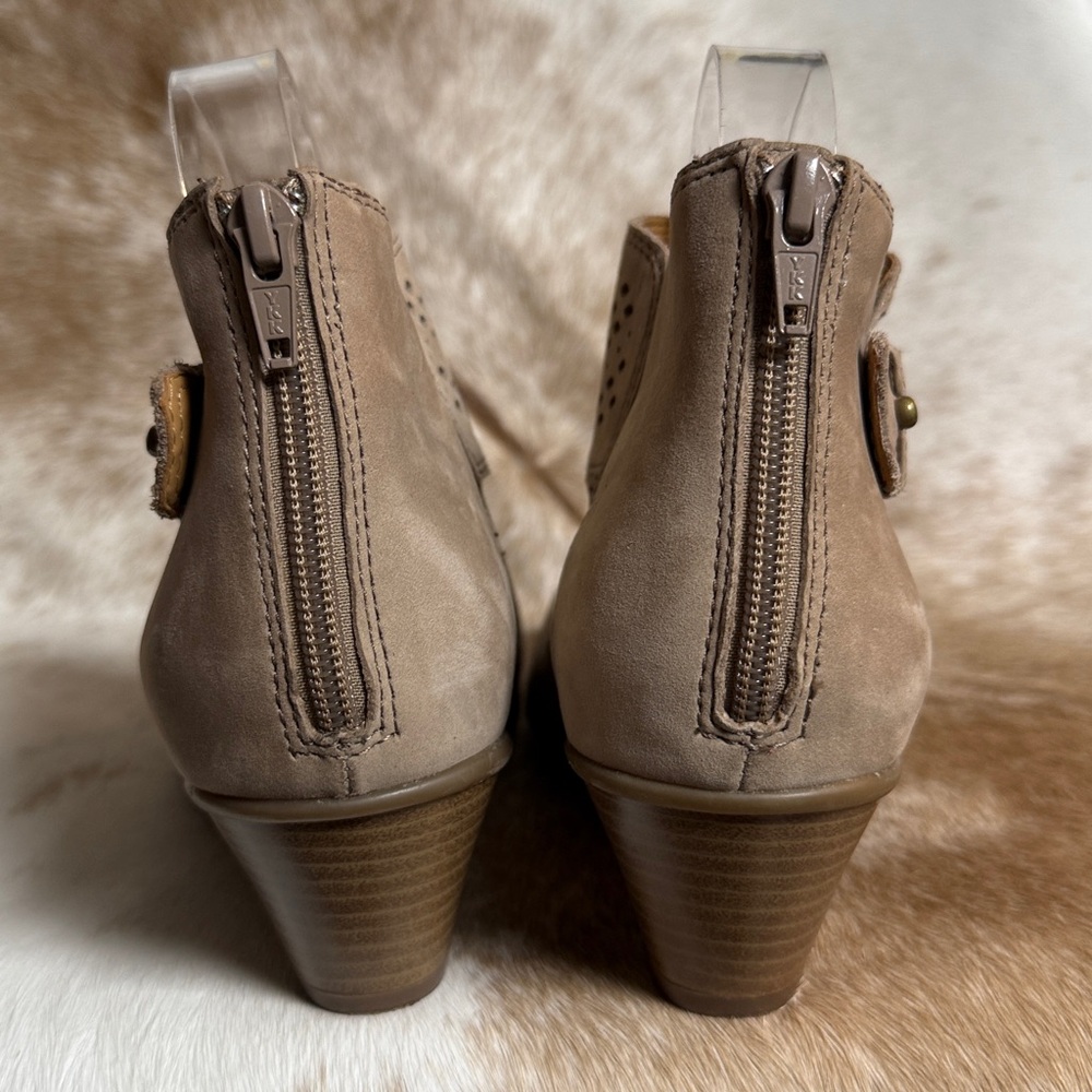 Earth Keri Taupe Size 9b B13 View 5